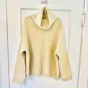 J.O.A Warm Cozy Knit Turtle Neck Knit Sweater Size Small